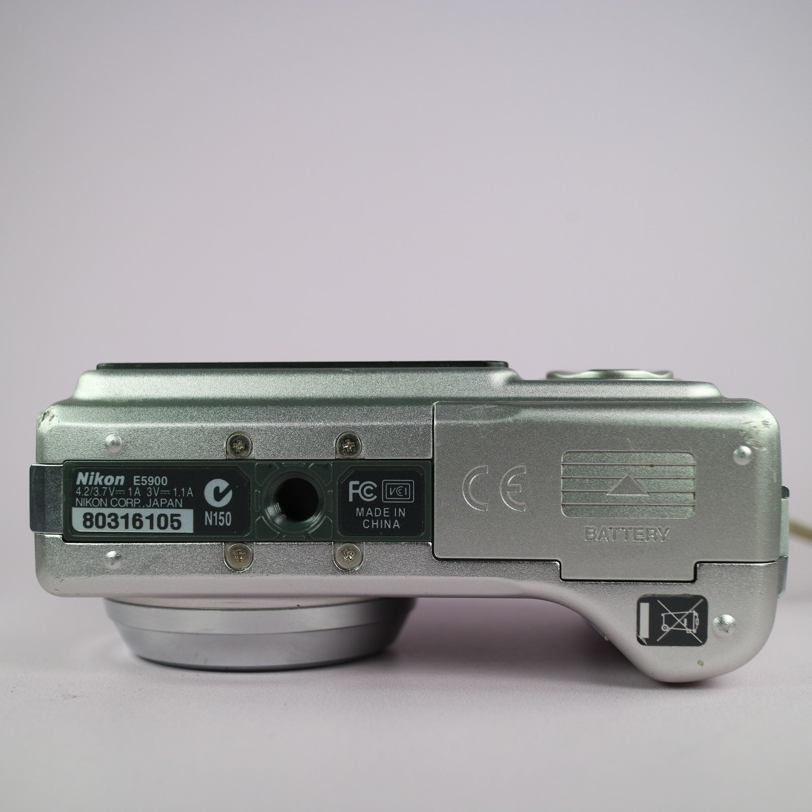Nikon Digital Camera Coolpix 5900 5.1MP Silver Tested Full Working Set