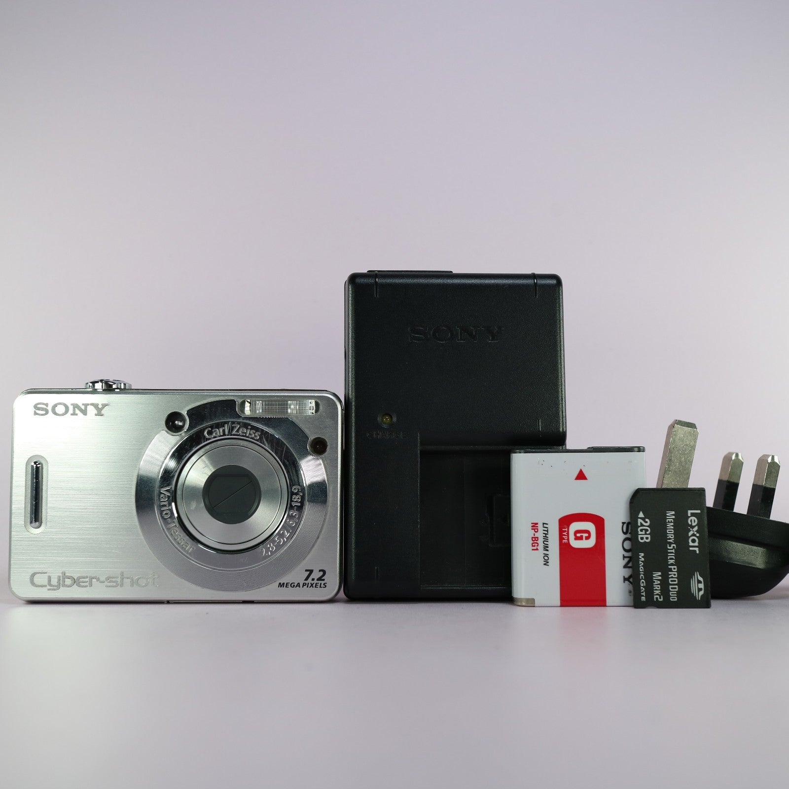 Sony Digital Camera Cybershot DSC-W55 7.2MP Silver Tested Full Working Set