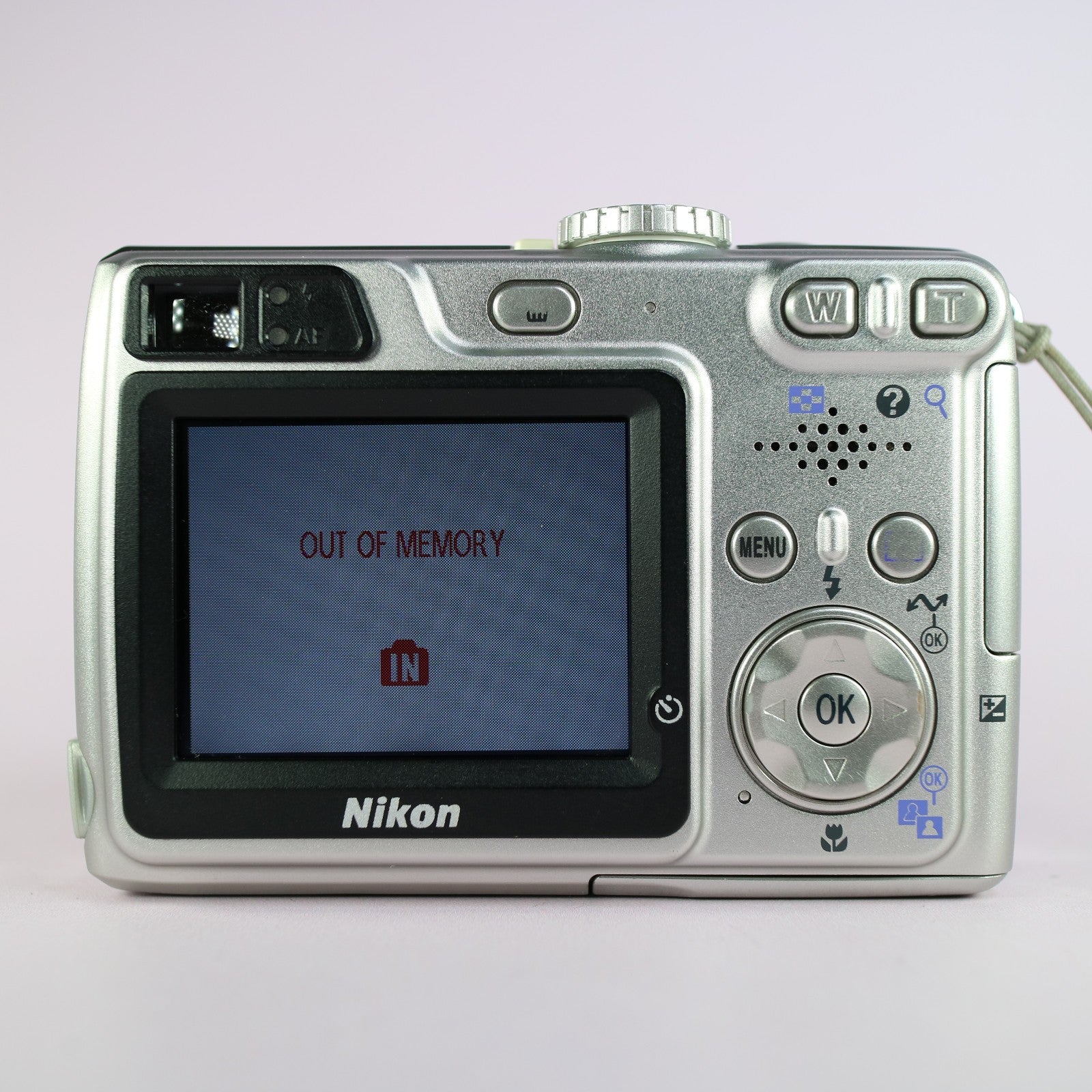 Nikon Digital Camera Coolpix 5900 5.1MP Silver Tested Full Working Set