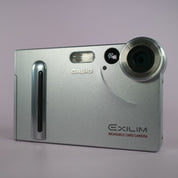 Casio Digital Camera Exilim EX-S2 2.0MP Silver Tested Full Working Set