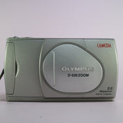 Olympus Digital Camera Camedia D-520 Zoom 2.1MP Silver Tested
