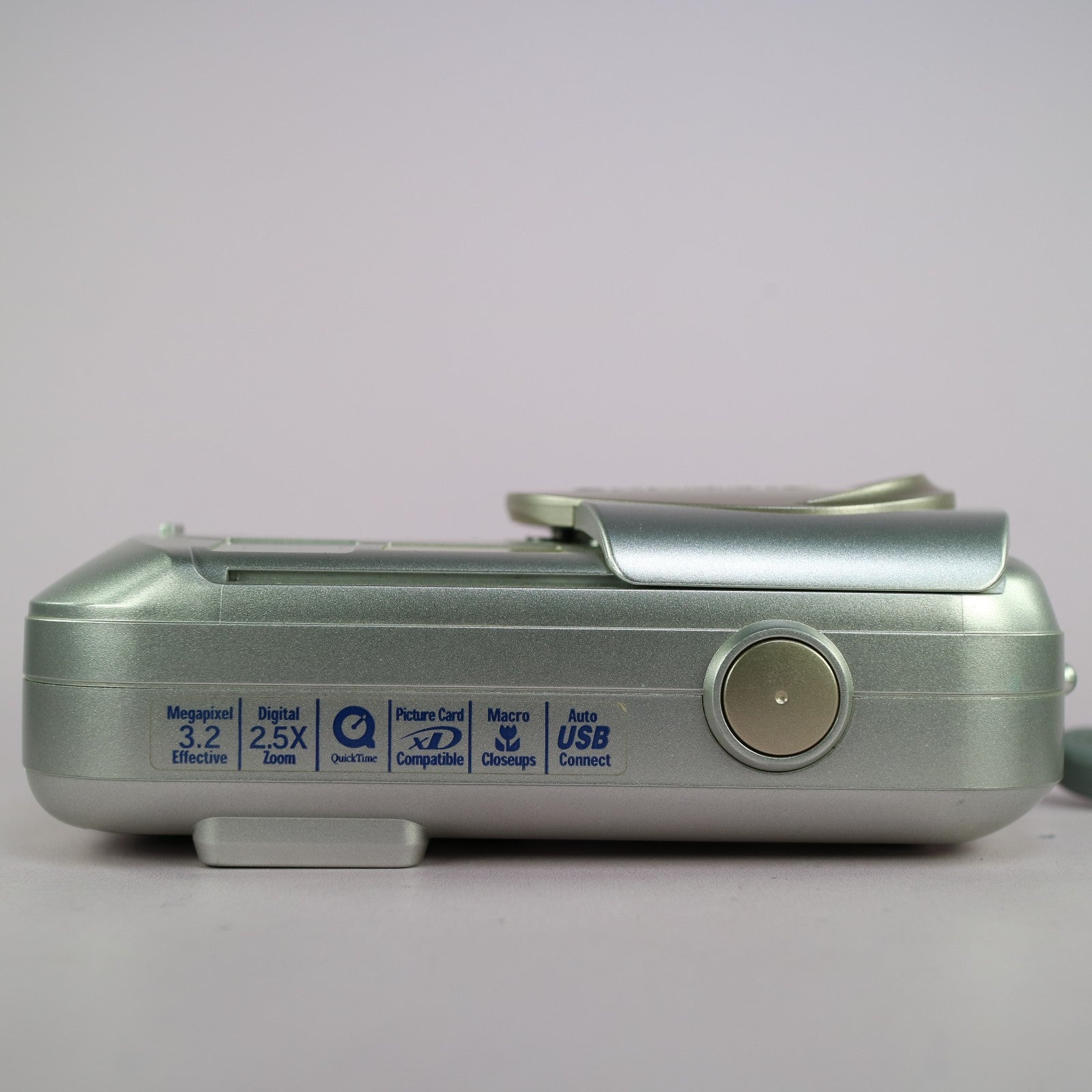 Olympus Camedia C-160 Zoom 2.0MP Compact Digital Camera Silver Tested