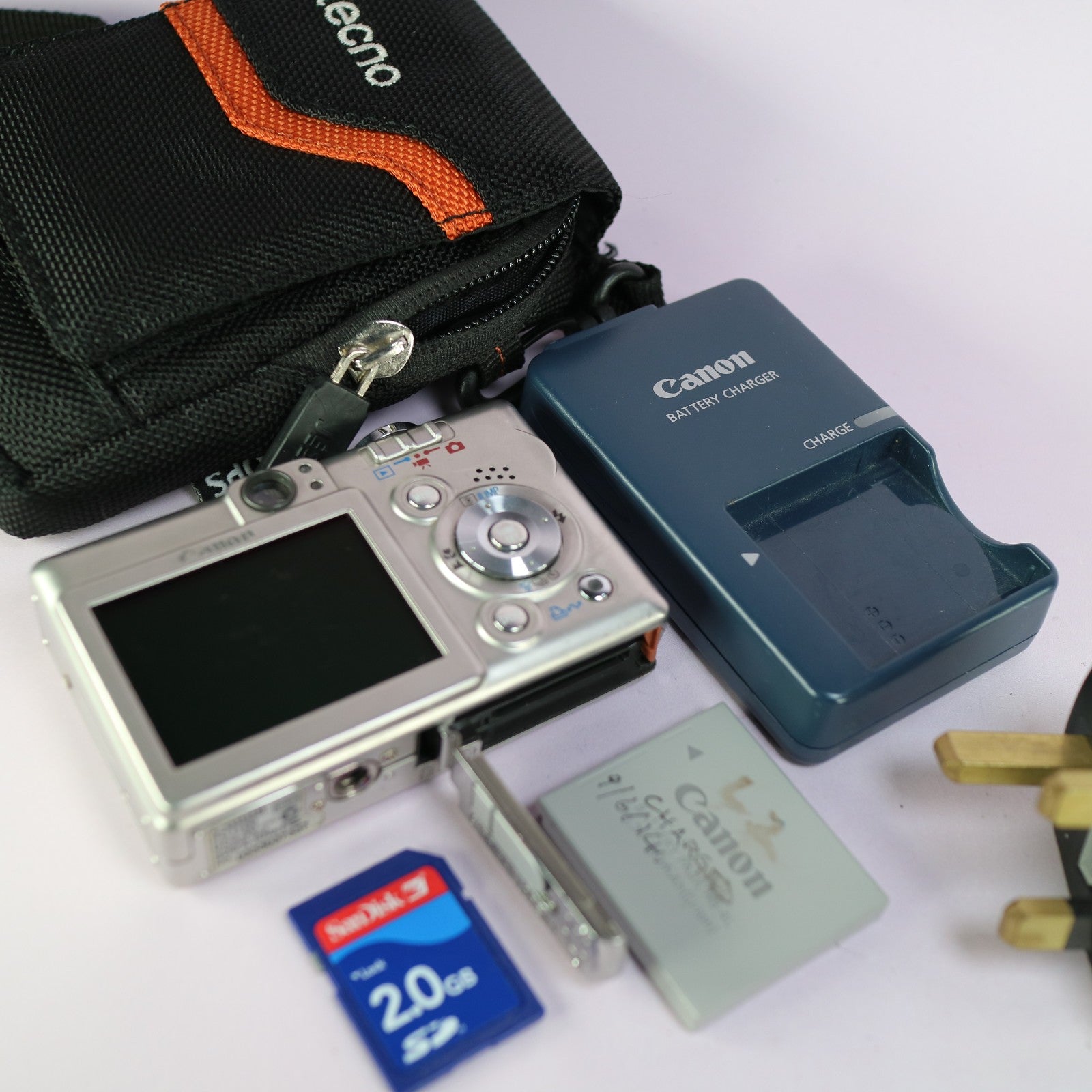Canon Digital Camera IXUS 50 PowerShot SD400 5.0MP Silver Tested Full Set