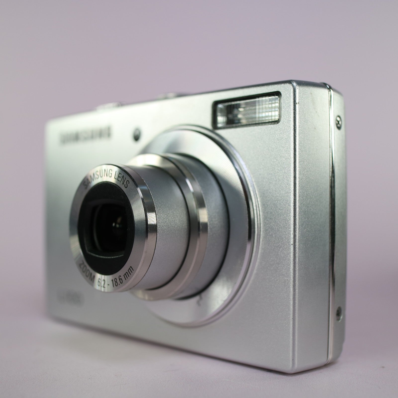 Samsung Digital Camera L100 8.2MP Silver Tested Full Working Set