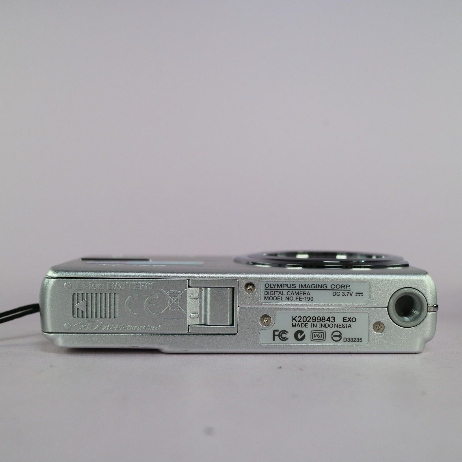 Olympus Digital Camera FE-190 6.0MP Silver Tested Full Working Set