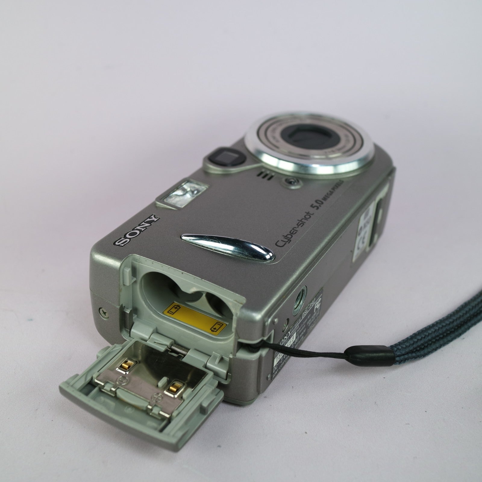 Sony Digital Camera Cybershot DSC-P92 5.0MP Silver Tested