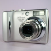 Nikon Digital Camera Coolpix 7900 7.1MP Silver Tested Full Working Set