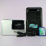 Nikon Digital Camera Coolpix S2 5.1MP Silver Tested