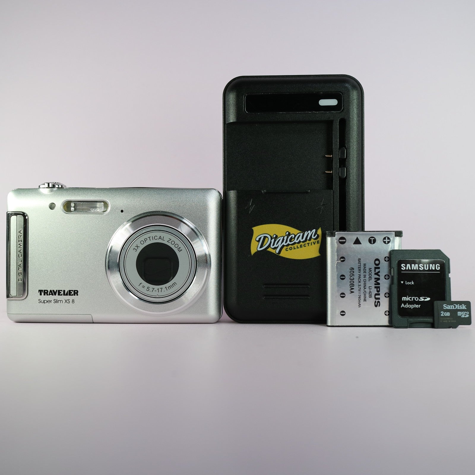 Traveler Digital Camera Super Slim XS 8 8.0MP Silver Tested Full Working Set