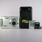 Traveler Digital Camera Super Slim XS 8 8.0MP Silver Tested Full Working Set