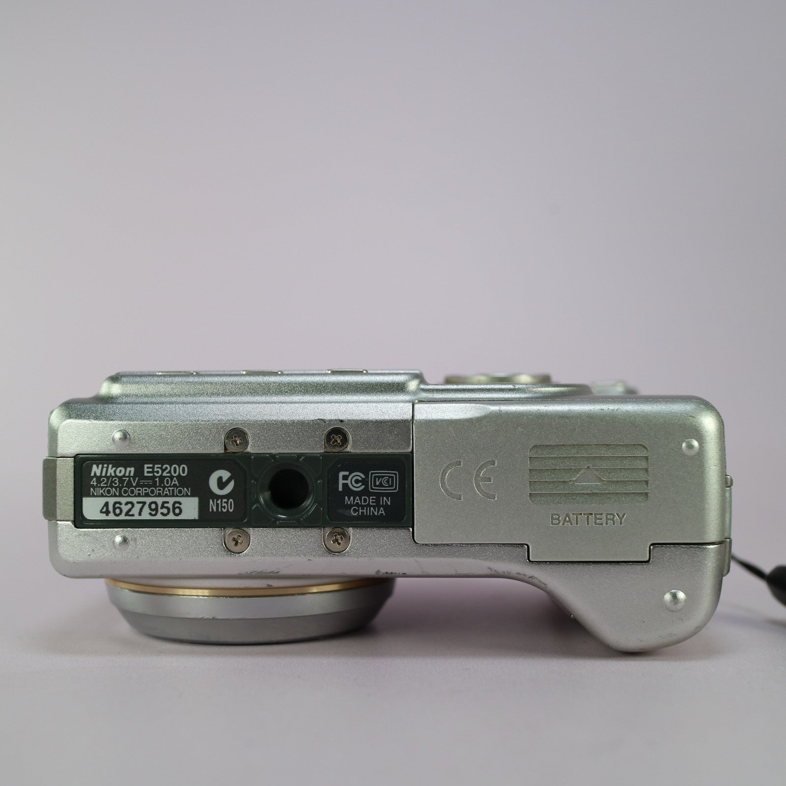 Nikon Digital Camera Coolpix 5200 5.1MP Silver Tested Full Working Set