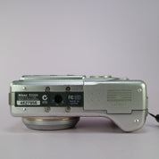 Nikon Digital Camera Coolpix 5200 5.1MP Silver Tested Full Working Set