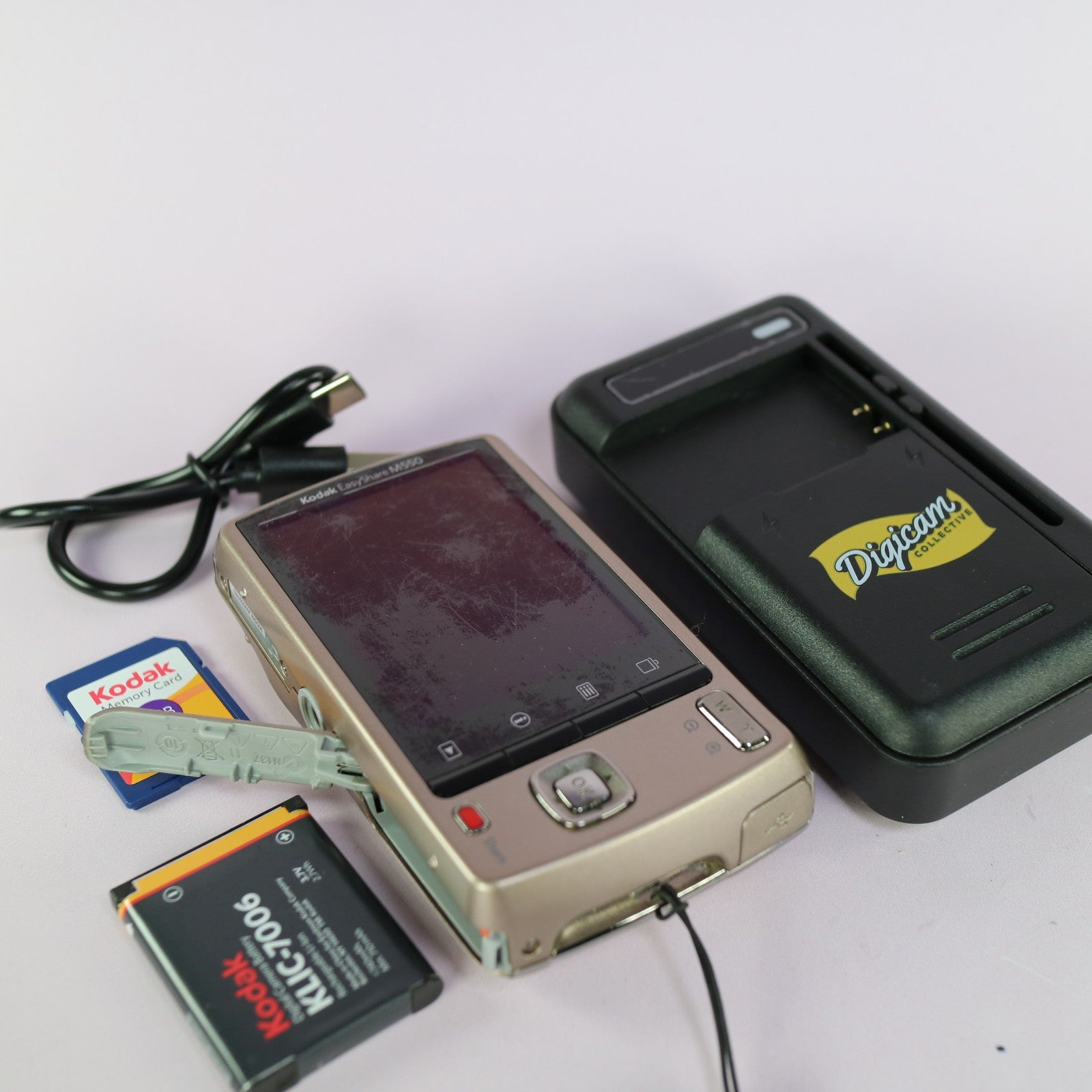 Kodak Digital Camera EasyShare M550 12.0MP Silver Tested Full Working Set