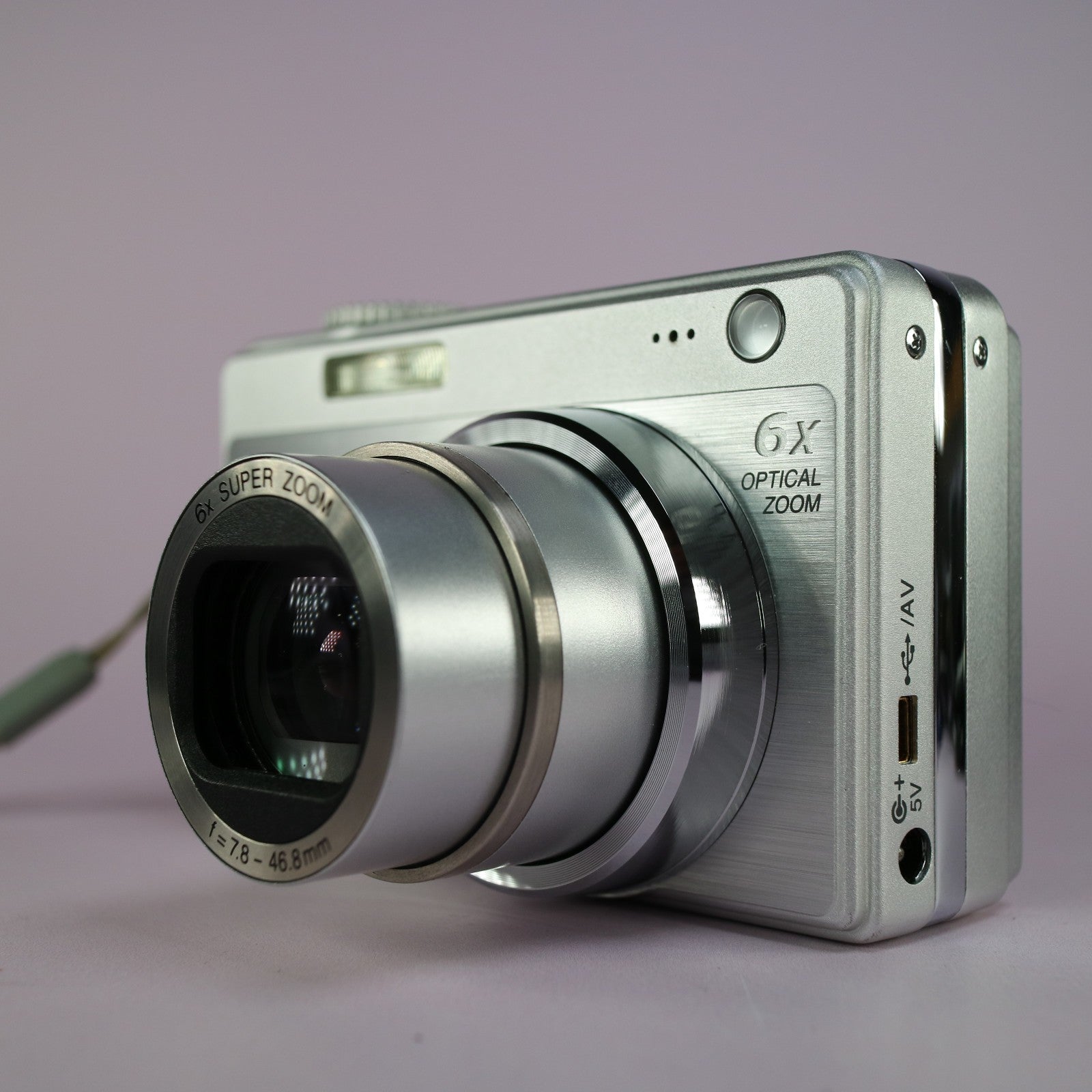Traveler Digital Camera DC-XZ6 10.1MP Silver Tested