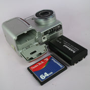 Nikon Digital Camera Coolpix 775 2.1MP Silver Tested