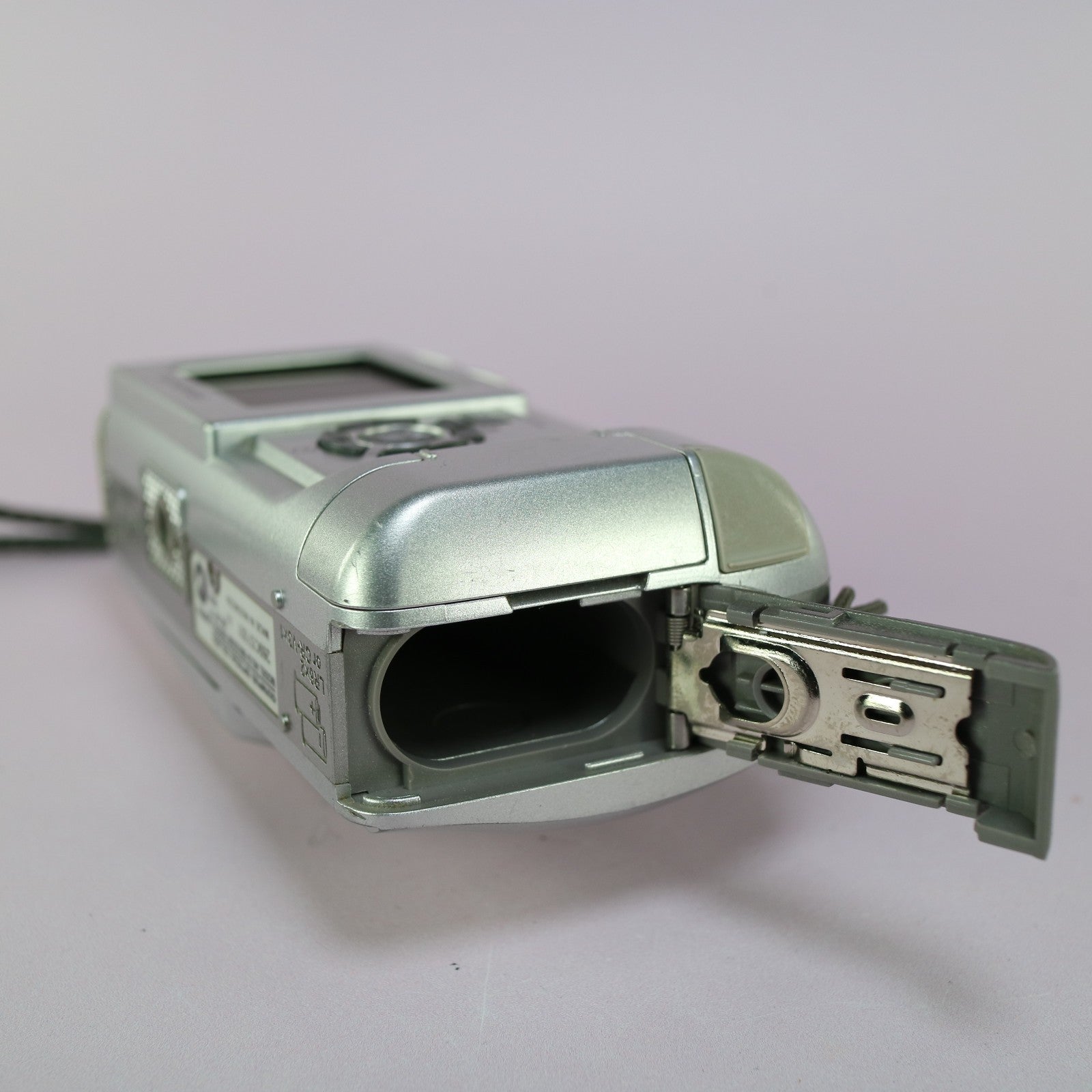 Olympus Digital Camera Camedia D-560 Zoom 3.2MP Silver Tested