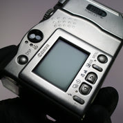 Canon Digital Camera IXUS 300 2.1MP Silver Tested Full Working Set