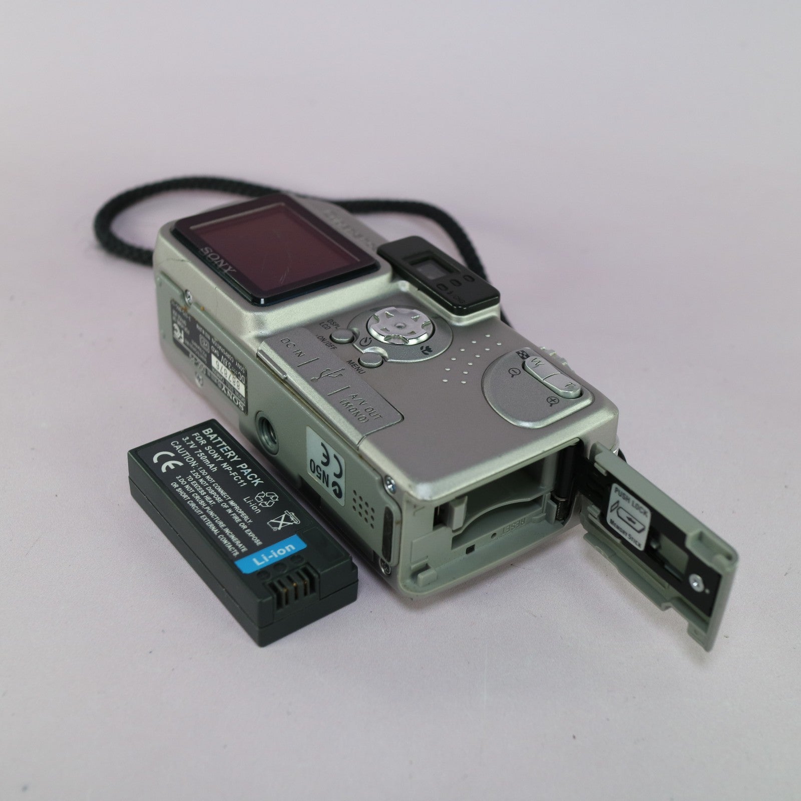 Sony Digital Camera Cybershot DSC-P9 4.0MP Silver Tested