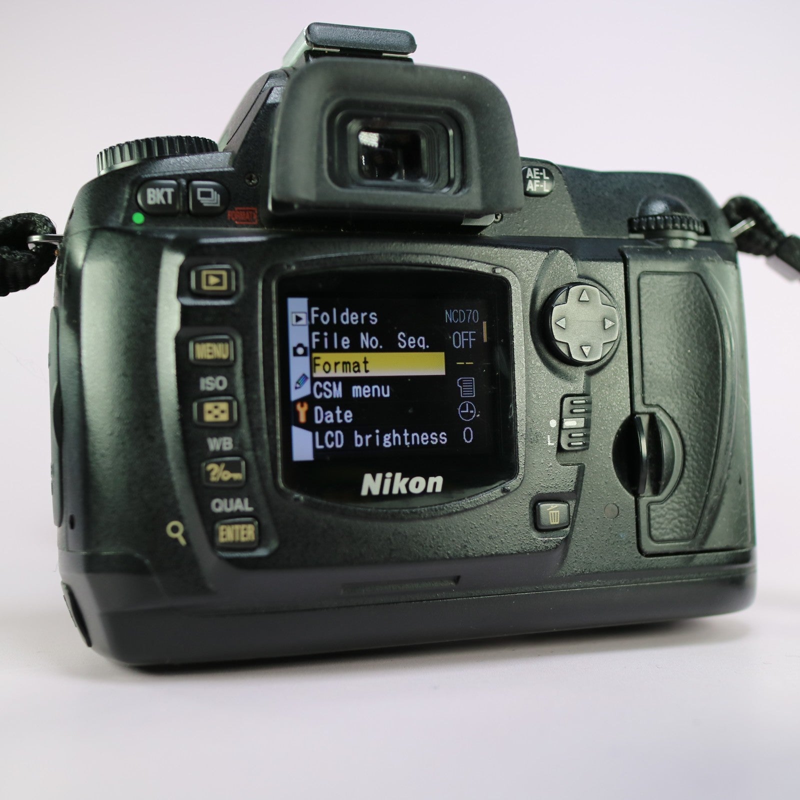 Nikon DSLR D70 6.1MP Black w/ Nikkor 28-100mm f/3.5-5.6 Tested 5817 Actuations