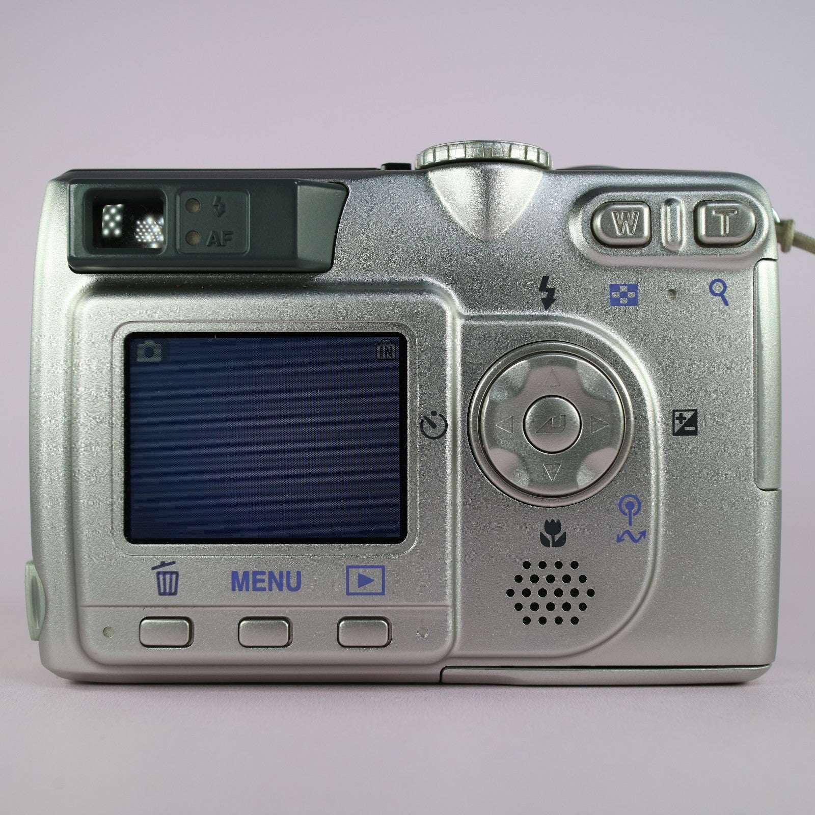 Nikon Digital Camera Coolpix 5200 5.1MP Silver Tested Full Working Set