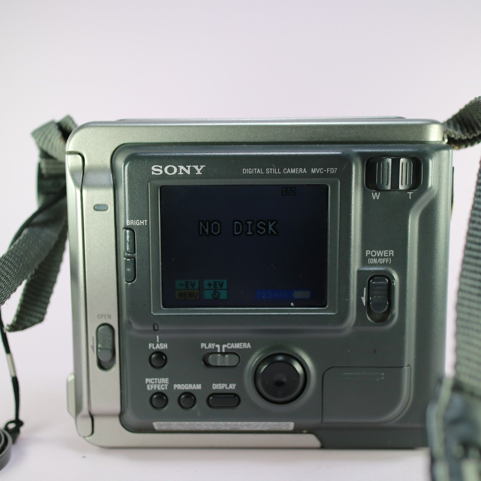 Sony Digital Camera Mavica MVC-FD7 0.3MP Silver Tested