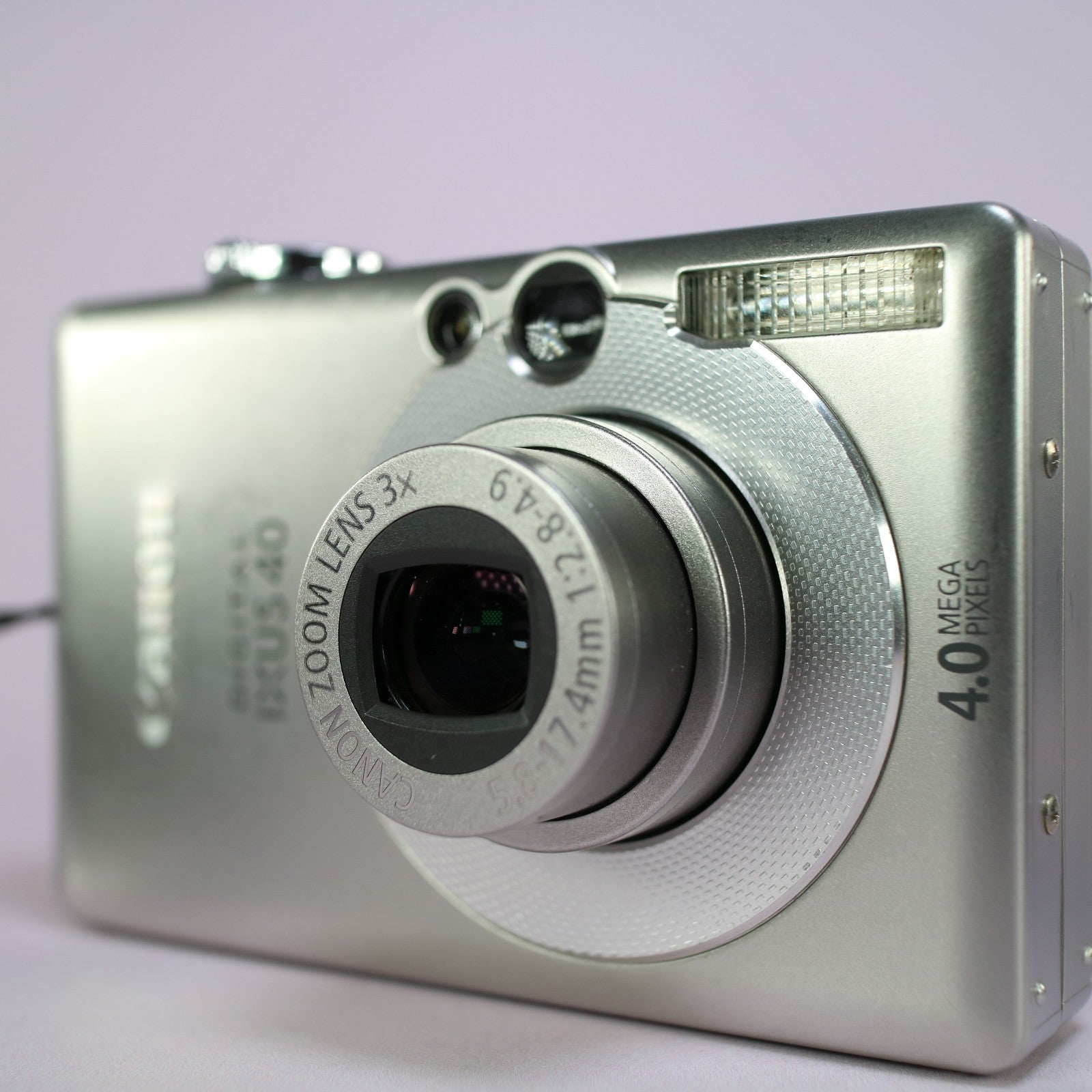 Canon Digital Camera IXUS 40 4.0MP Silver Tested Full Working Set