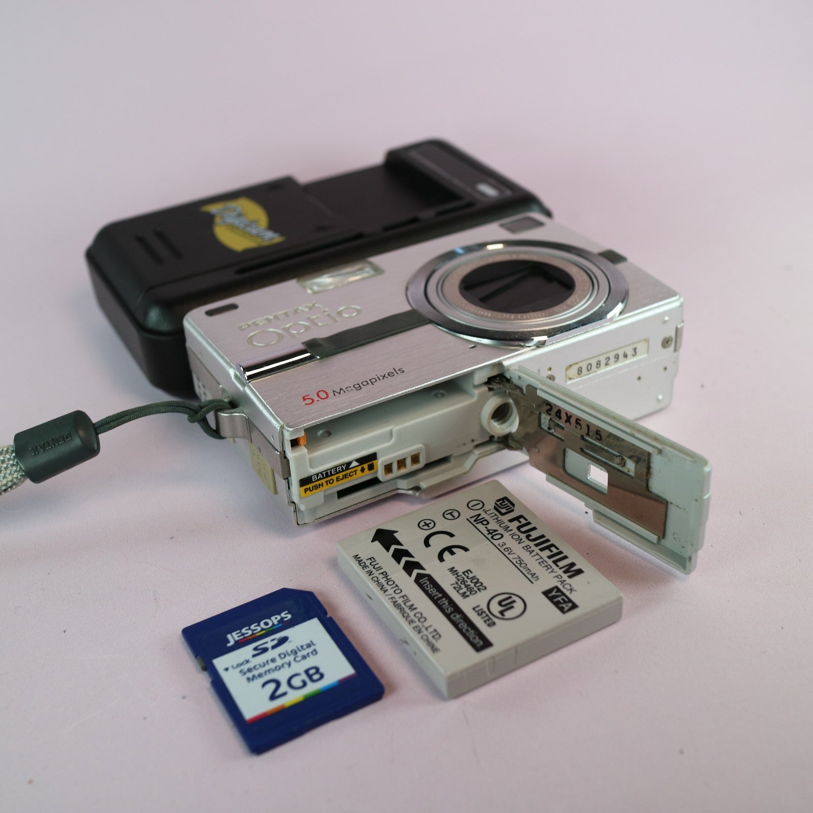 Pentax Digital Camera Optio Sv 5.0MP Silver Tested Full Working Set