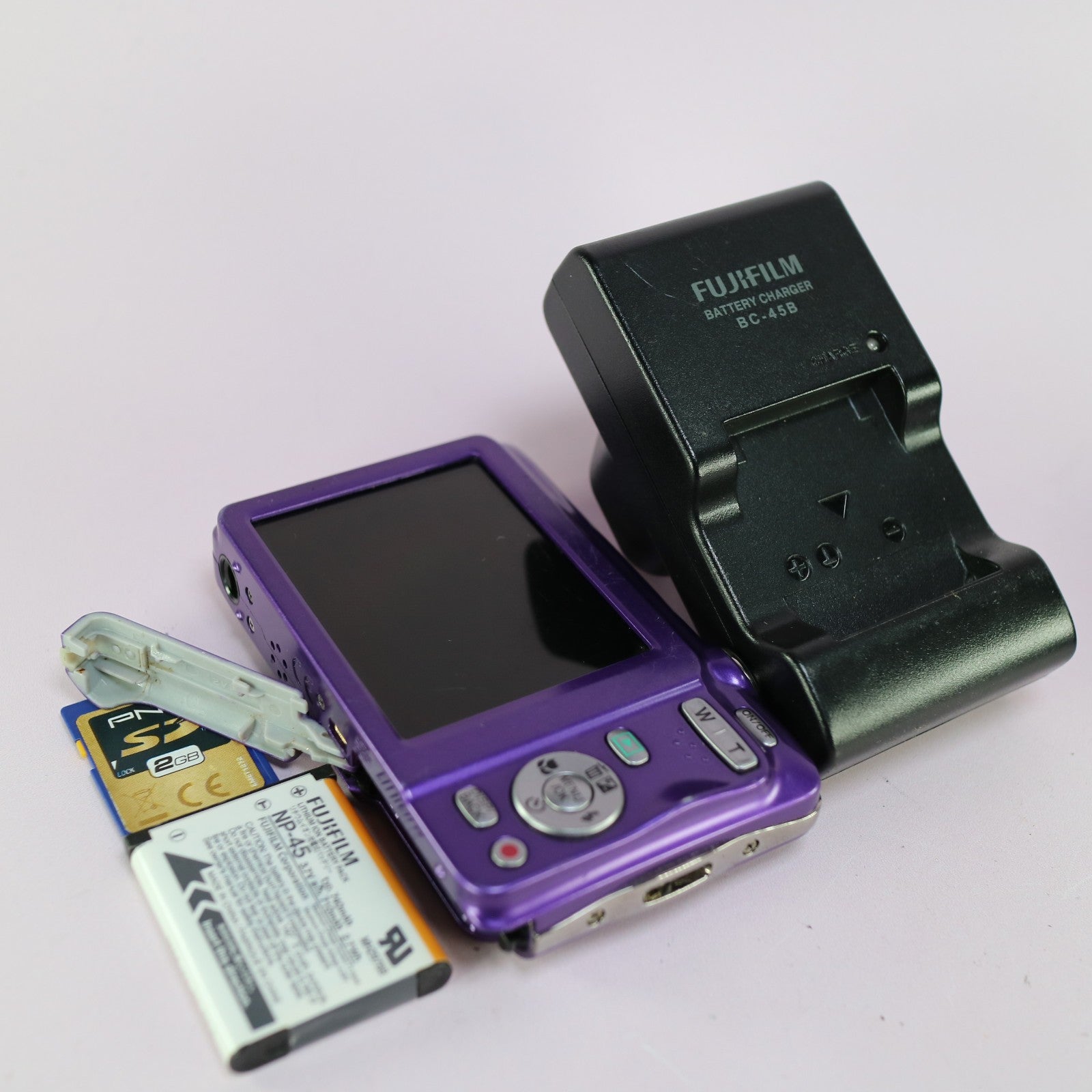 Fujifilm Digital Camera FinePix JX500 14.0MP Purple Tested Full Working Set