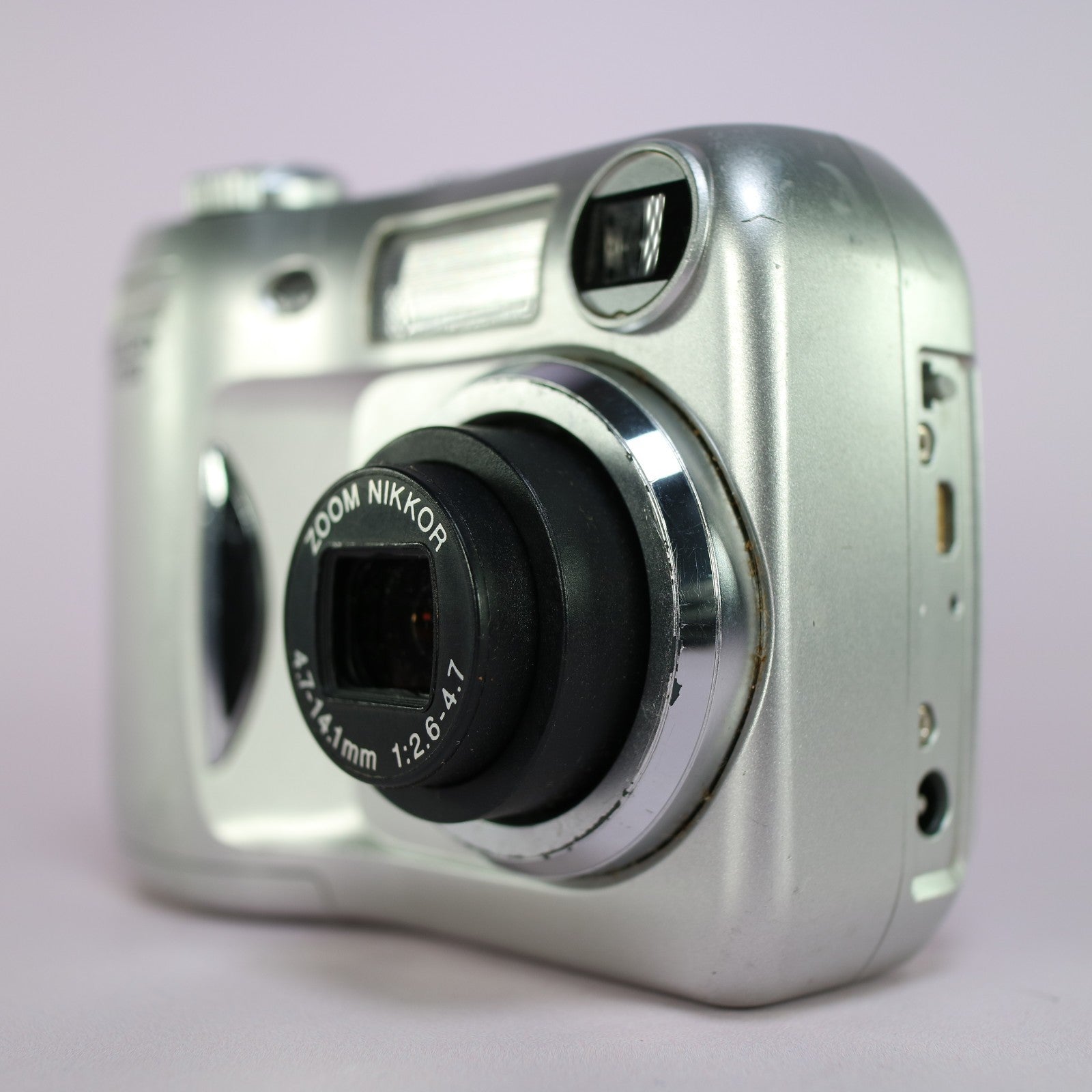 Nikon Digital Camera Coolpix 2100 2.0MP Silver Tested