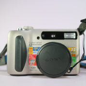Sony Cybershot DSC-S75 3.3MP Compact Digital Camera Silver Tested Full Set