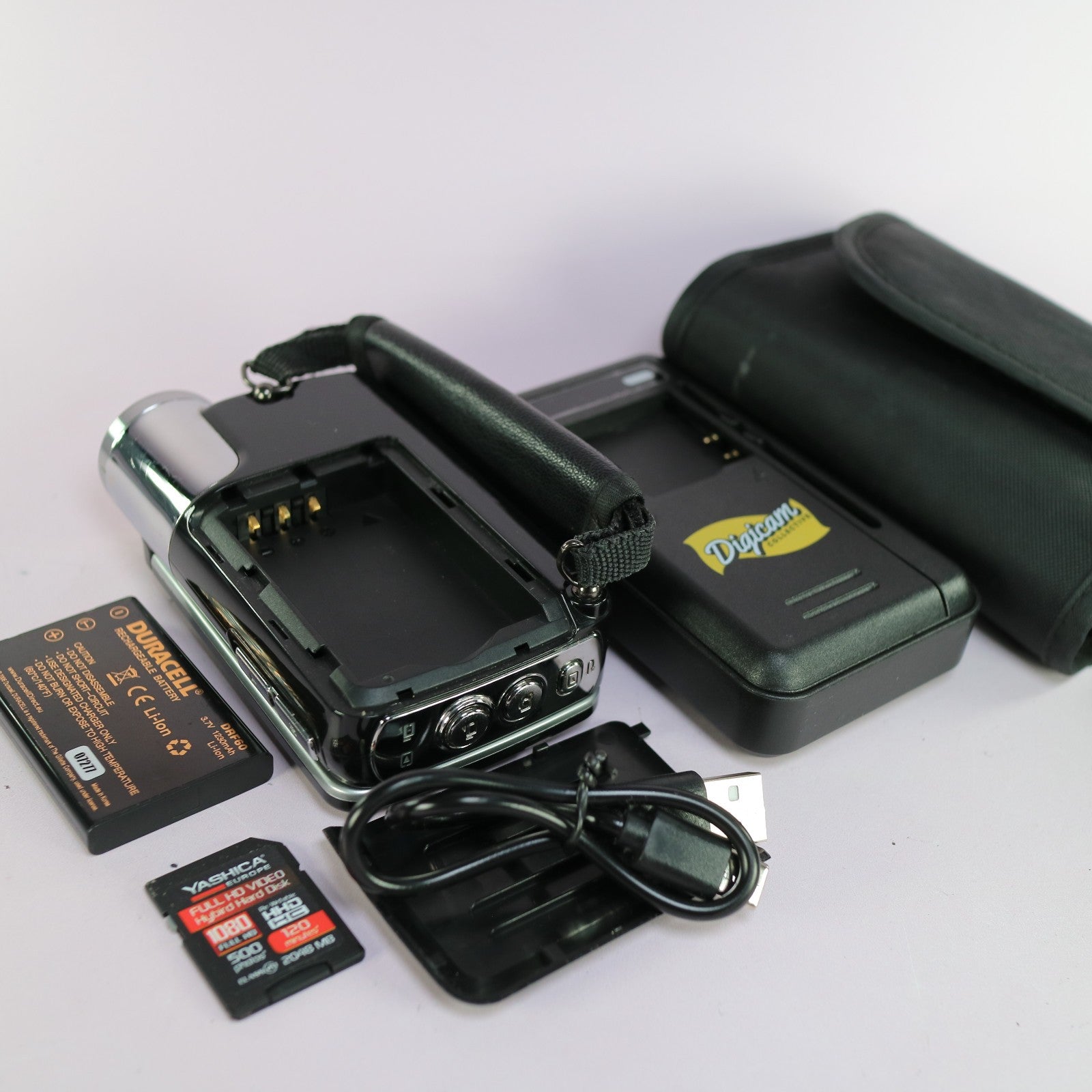 Yashica Europe HD7R30HT High Definition Handheld Camcorder Black Tested Full Set