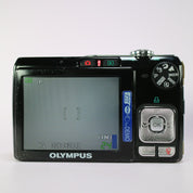 Olympus Digital Camera X-820 8.0MP Black Tested Full Set