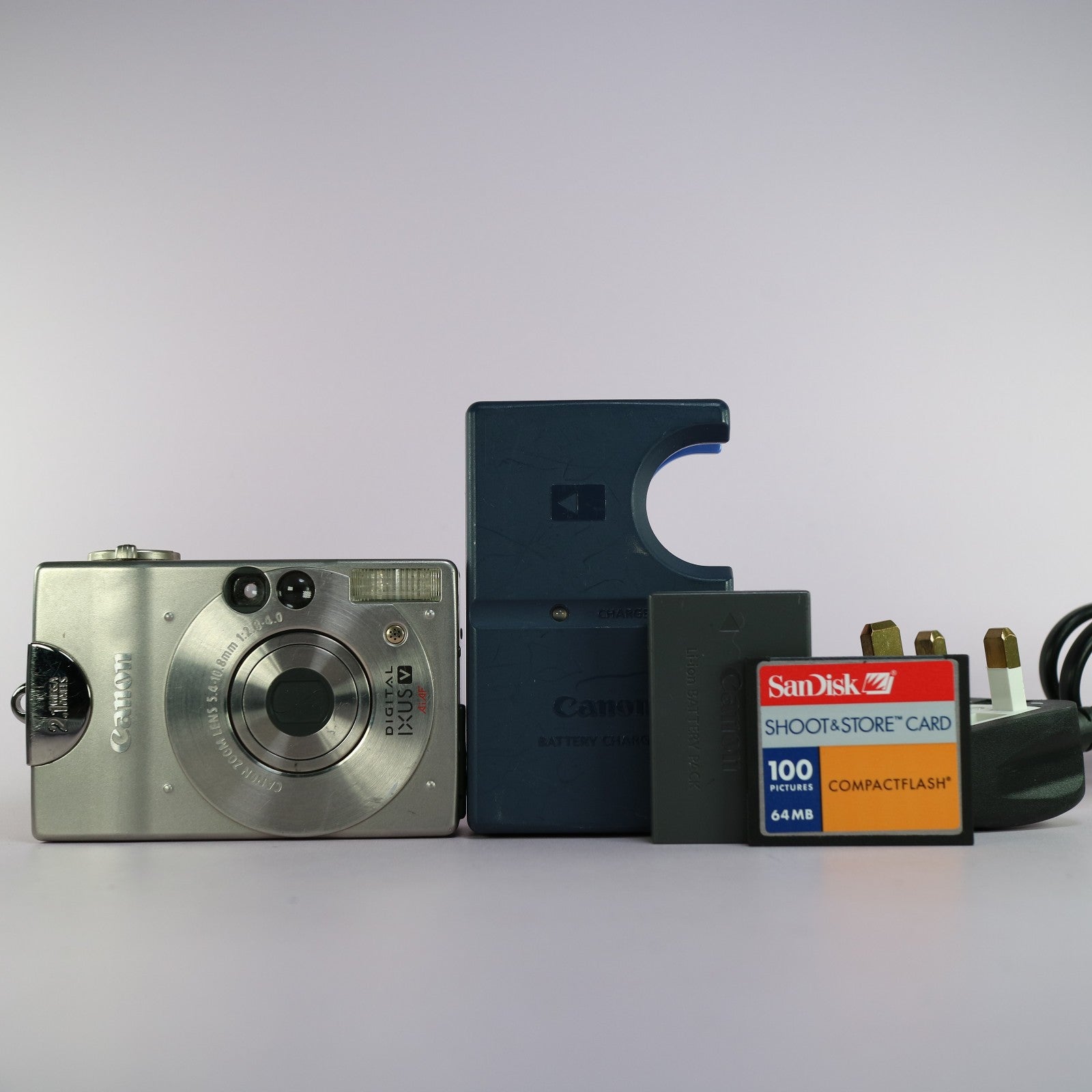 Canon Digital Camera IXUS V 2.1MP Silver Tested Full Working Set