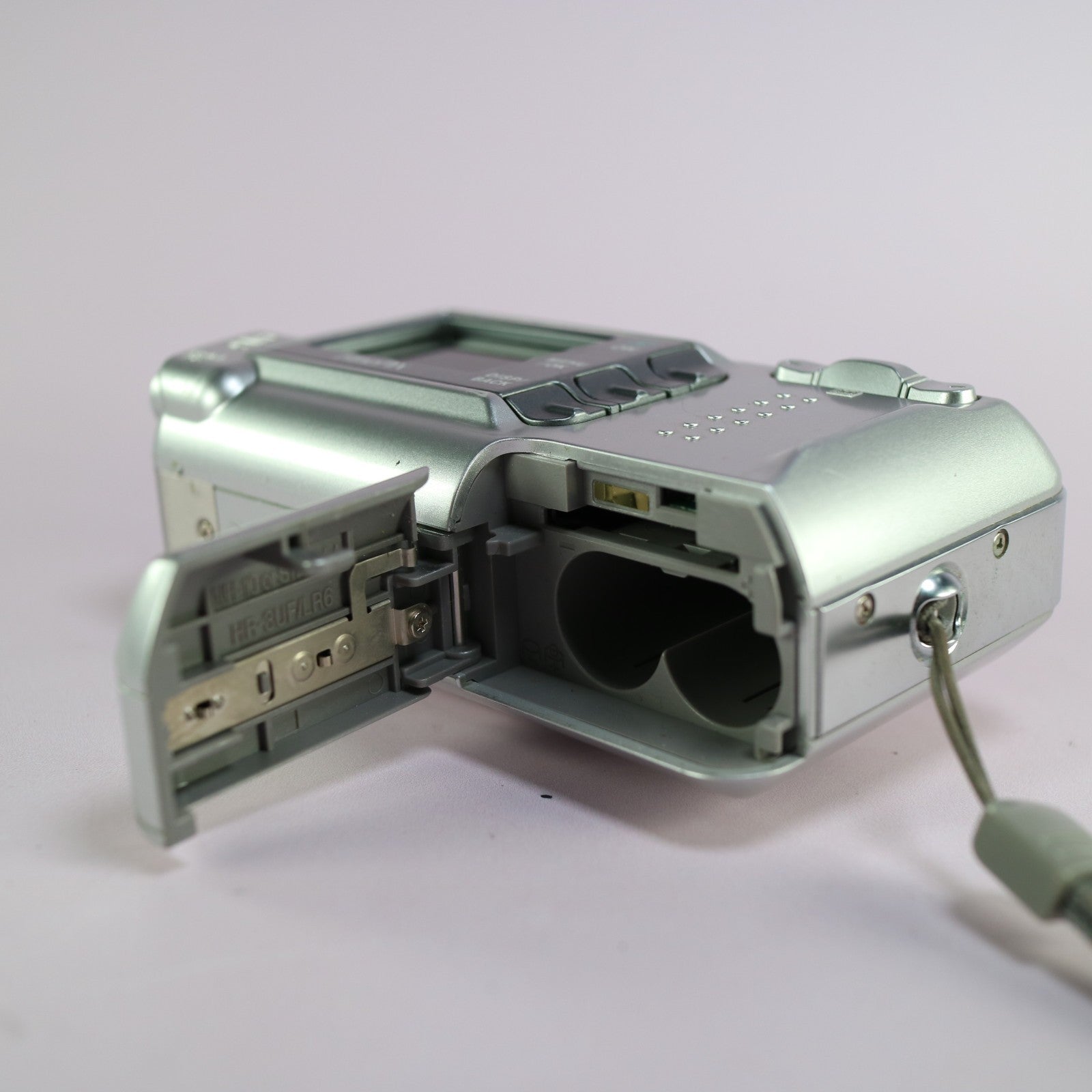 Fujifilm FinePix A340 4.0MP Compact Digital Camera Silver Tested