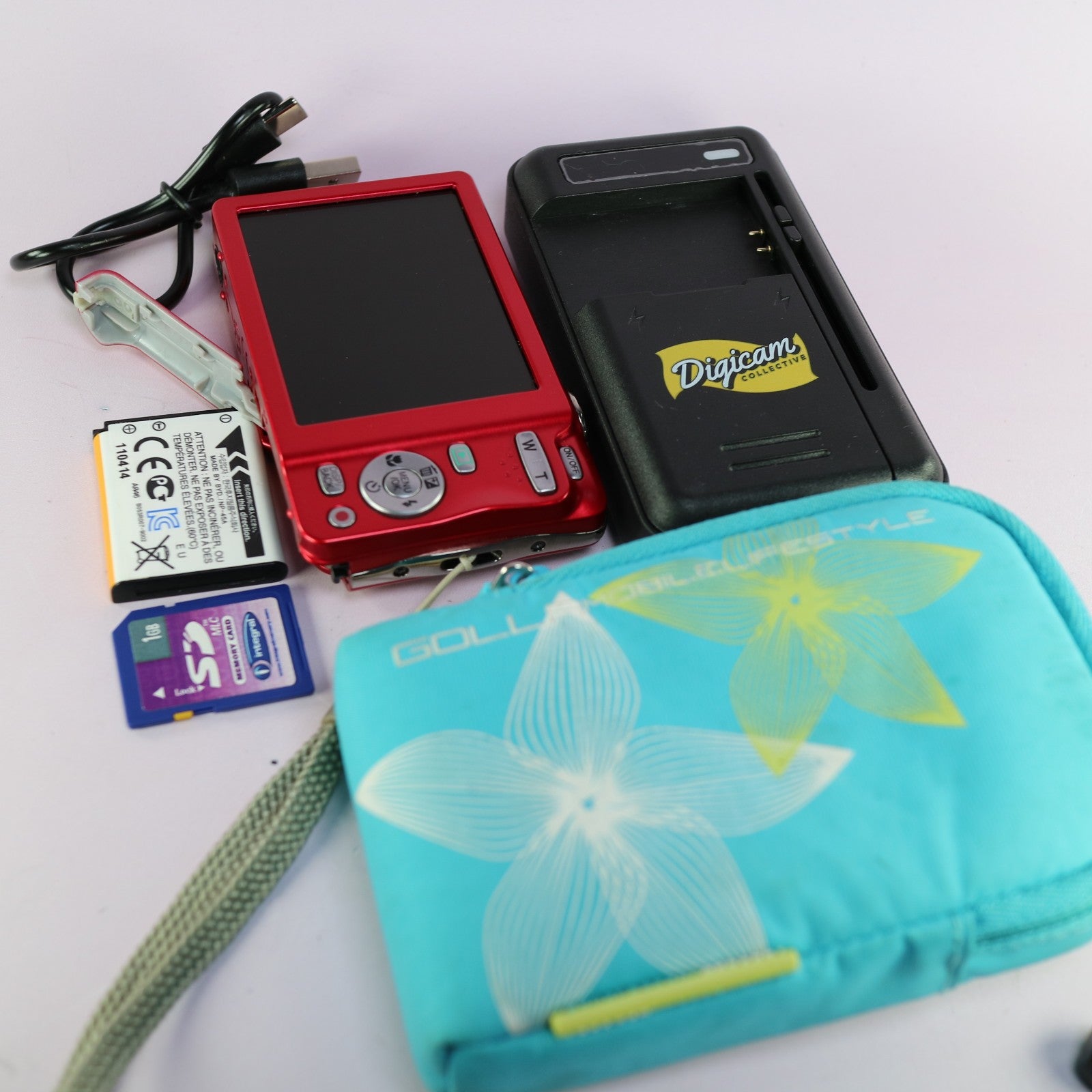 Fujifilm Digital Camera FinePix JX520 14.0MP Red Tested Full Working Set