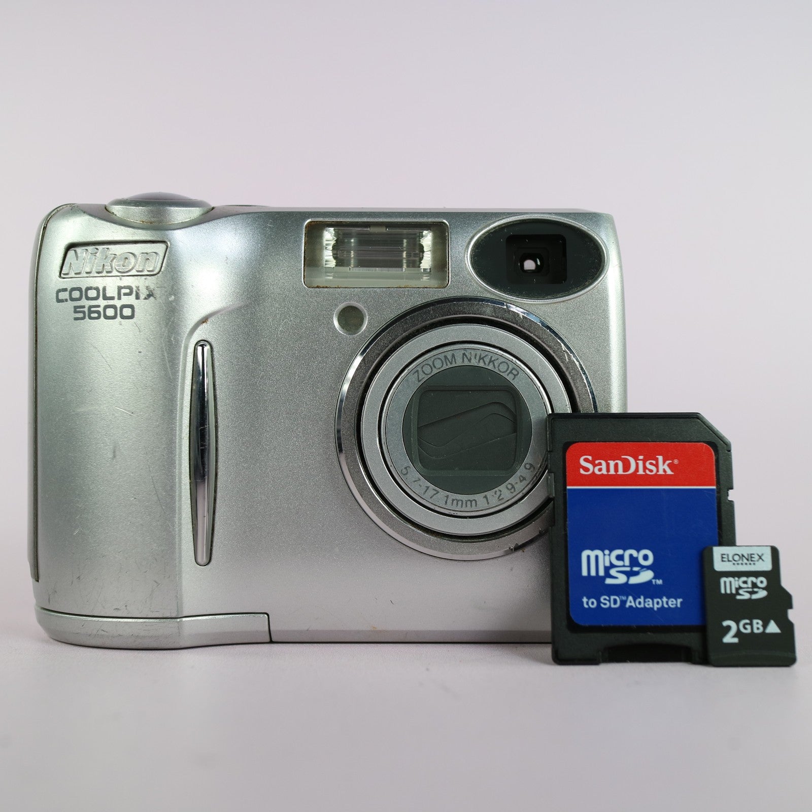 Nikon Digital Camera Coolpix 5600 5.1MP Silver Tested