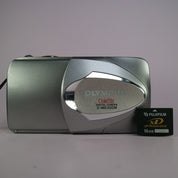 Olympus Digital Camera Camedia C-460 Zoom 4.0MP Silver Tested With xD Card