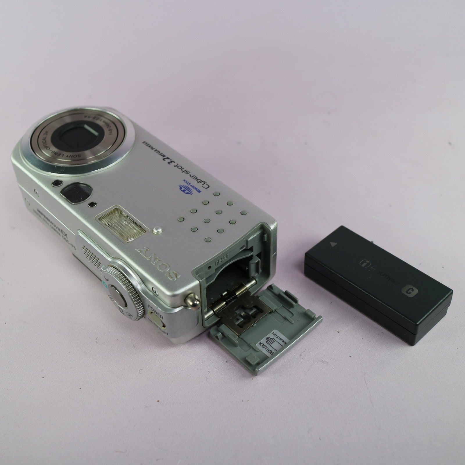 Sony Digital Camera Cybershot DSC-P5 3.2MP Silver Tested