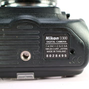 Nikon DSLR D300 12.3MP Black w/ Nikkor 35-70mm f/2.8D Tested 19868 Actuations