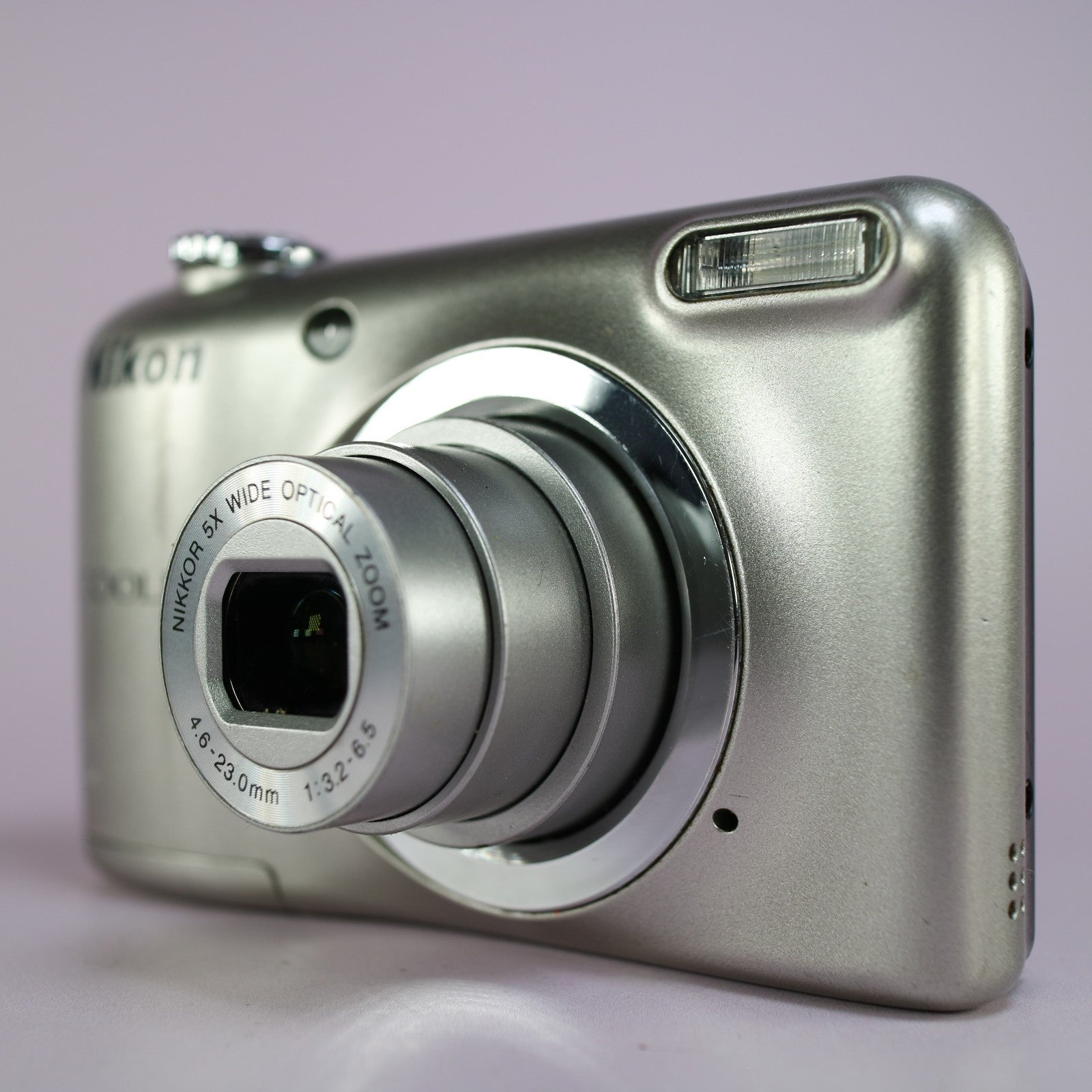 Nikon Digital Camera Coolpix A10 16.1MP Silver Tested