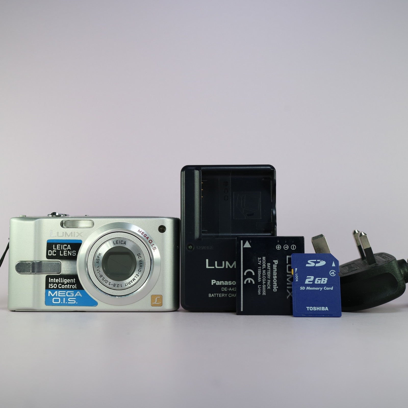 Panasonic Digital Camera Lumix DMC-FX12 7.2MP Silver Tested Full Working Set