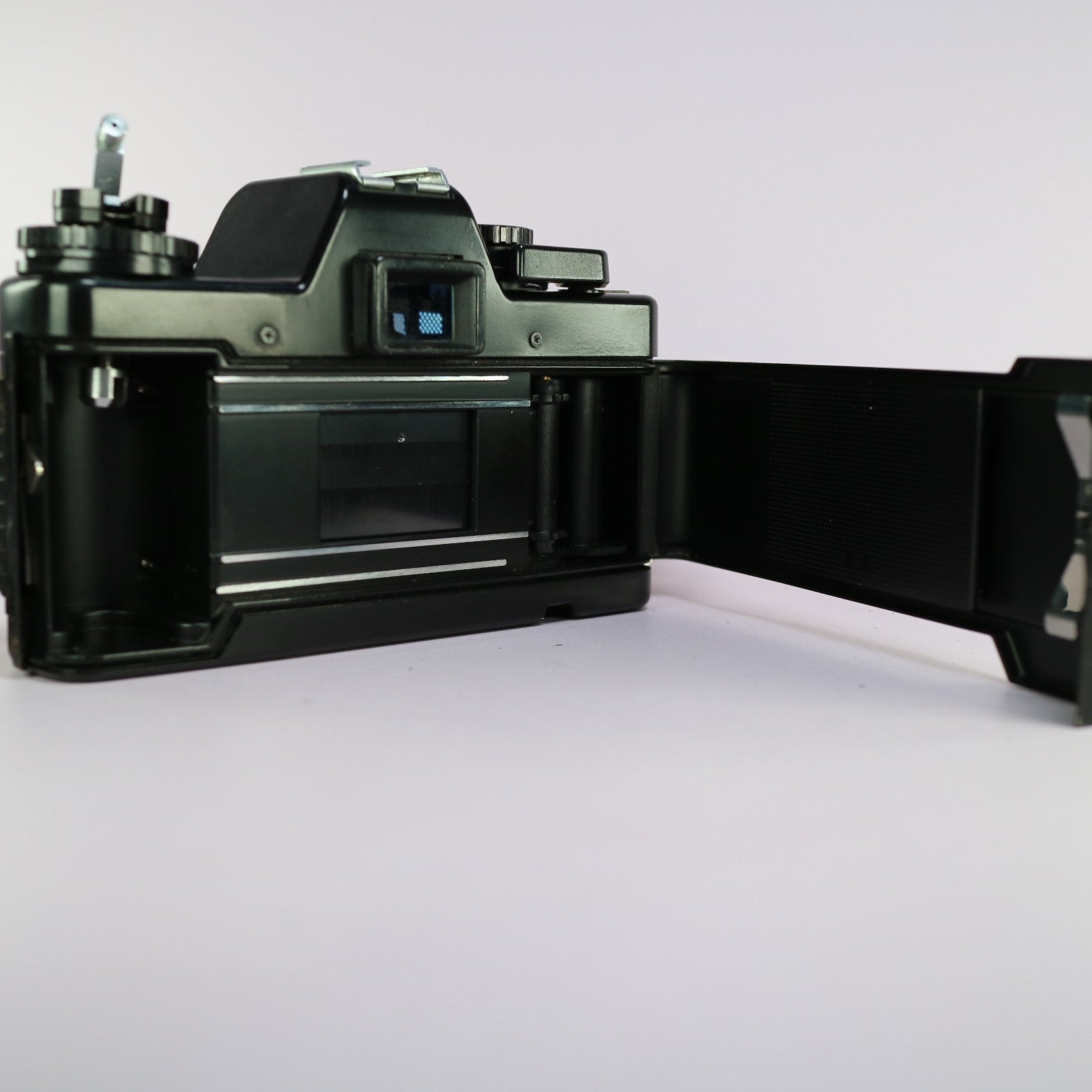 Praktica B100 Electronic 35mm Film SLR Camera Black Body Only Tested