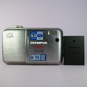 Olympus Digital Camera Camedia C-50 Zoom 5.0MP Silver Tested