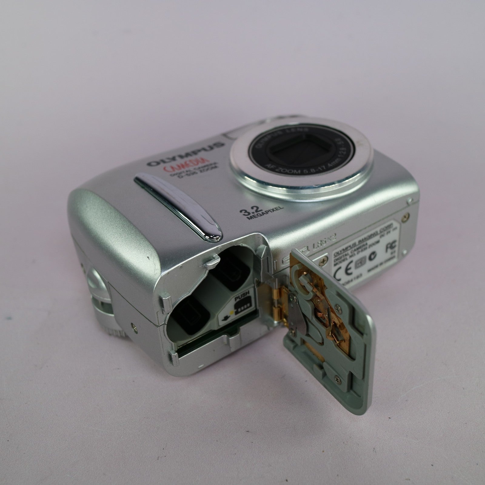 Olympus Digital Camera Camedia D-535 Zoom 3.2MP Silver Tested