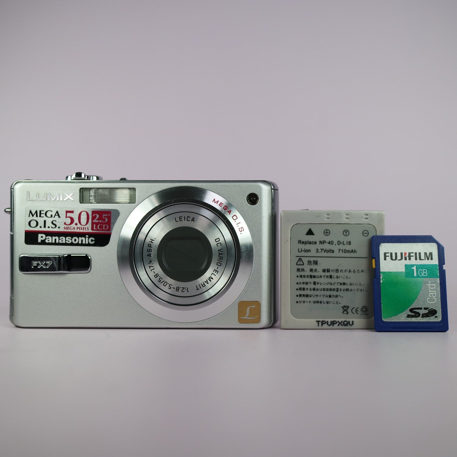 Panasonic Digital Camera Lumix DMC-FX7 5.0MP Silver Tested Full Working Set