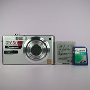 Panasonic Digital Camera Lumix DMC-FX7 5.0MP Silver Tested Full Working Set