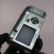 Olympus Digital Camera Camedia D-560 Zoom 3.2MP Silver Tested