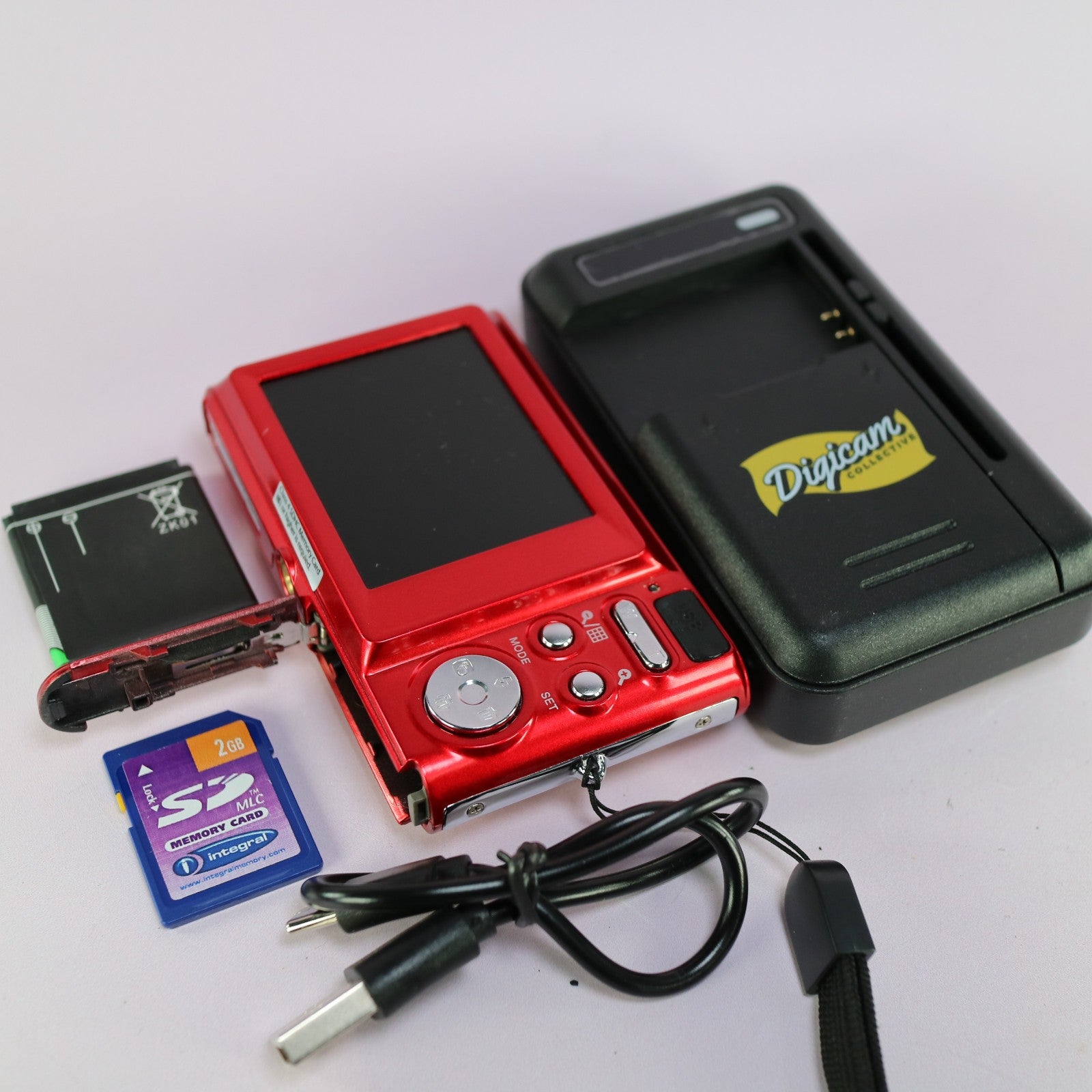 Polaroid Digital Camera iE826 18.1MP Red Tested Full Working Set