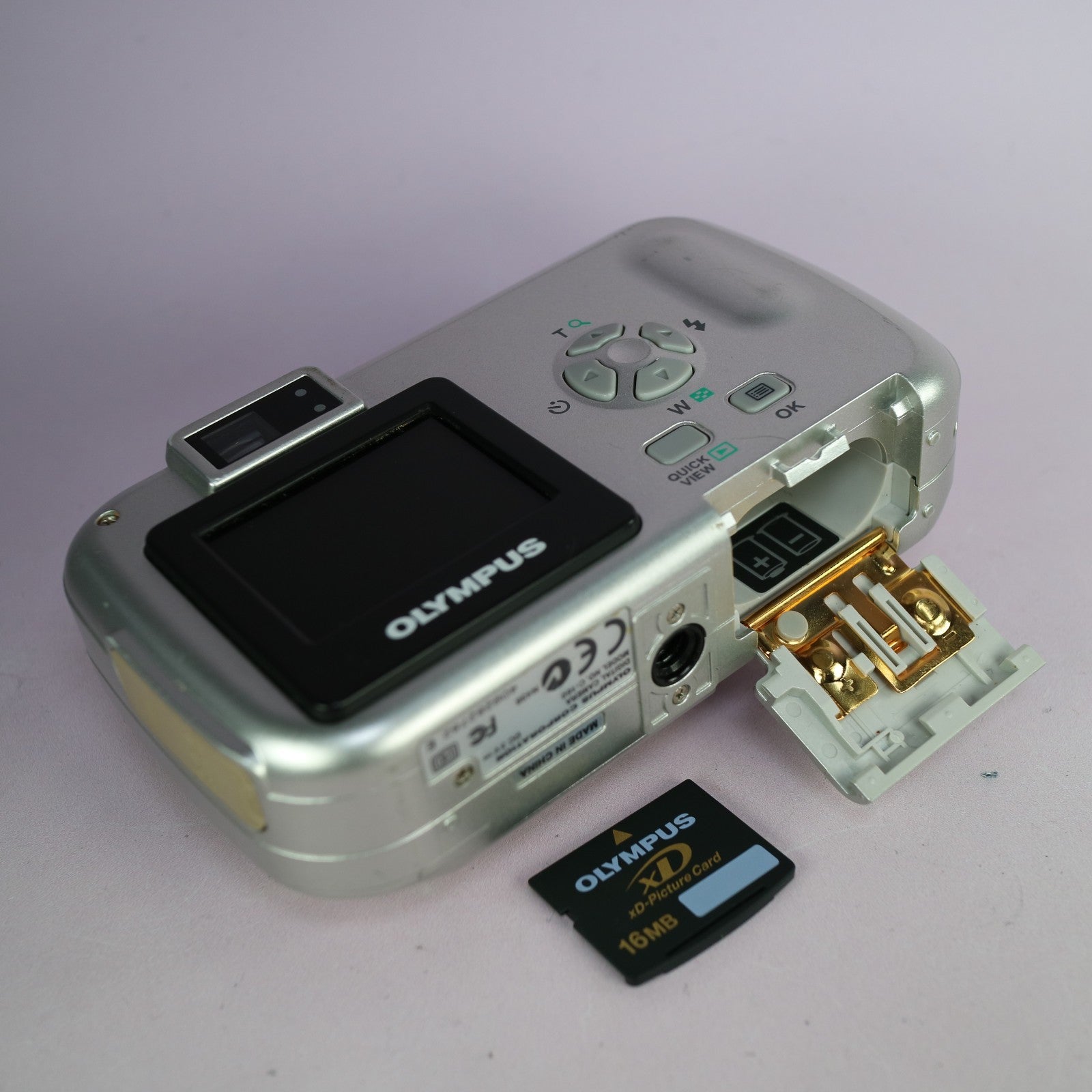 Olympus Camedia C-160 Zoom 2.0MP Digital Camera Silver Tested With xD Card