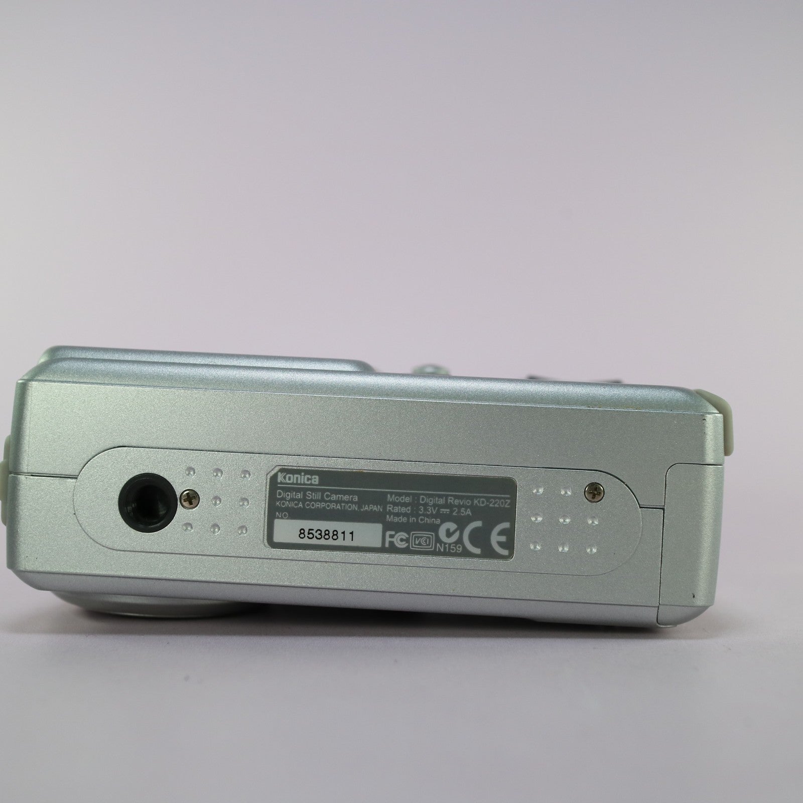 Konica Digital Camera Revio KD-220Z 2.0MP Silver Tested